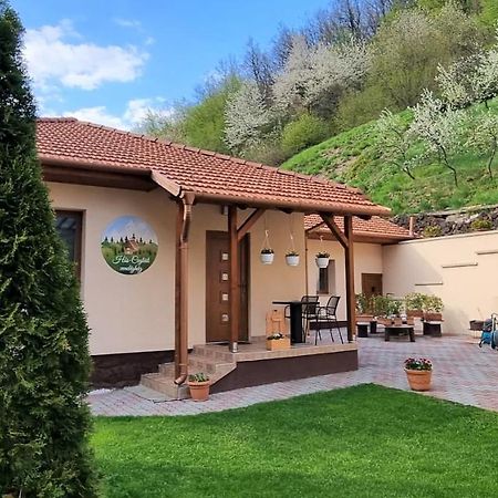 Hos-Cegledi Vendeghaz Miskolc -Oenallo Otthon, Mely Csak Az Oenoeke Exteriér fotografie