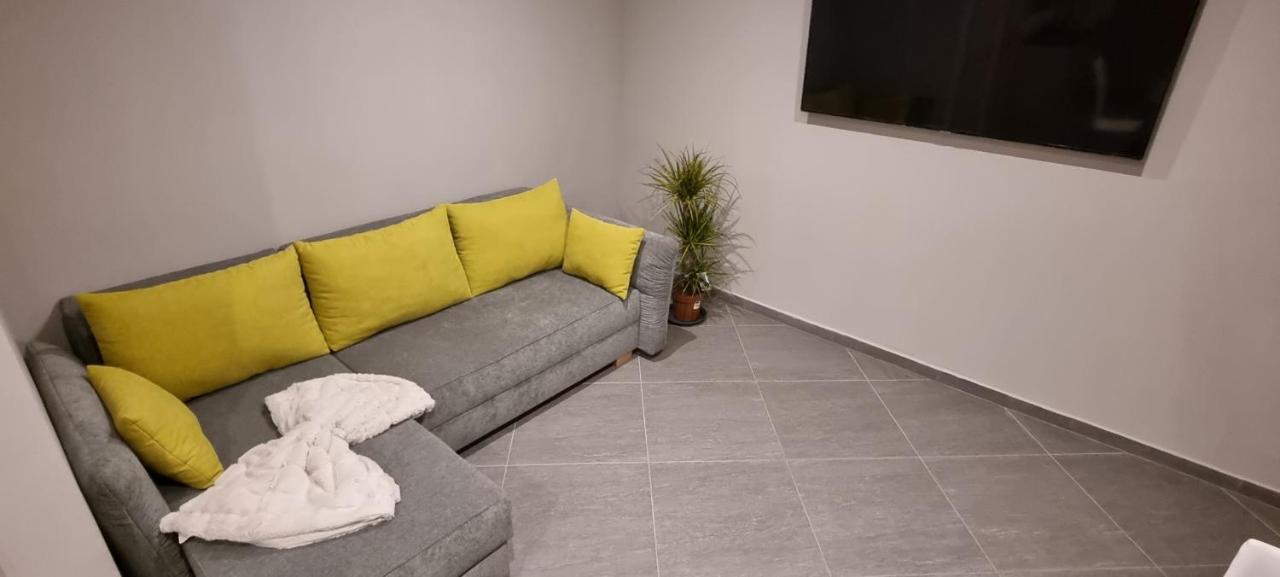 Hos-Cegledi Vendeghaz Miskolc -Oenallo Otthon, Mely Csak Az Oenoeke Exteriér fotografie