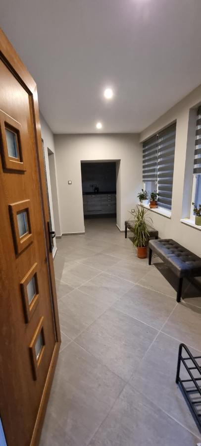 Hos-Cegledi Vendeghaz Miskolc -Oenallo Otthon, Mely Csak Az Oenoeke Exteriér fotografie